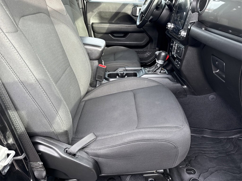 Used 2020 Jeep Gladiator Overland w/ Safety Group image 17