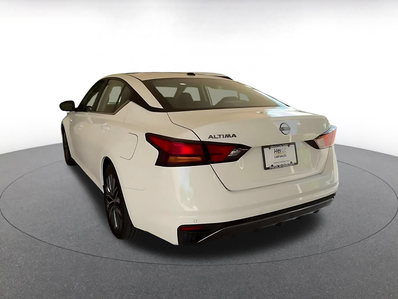 Used 2026 Nissan Altima 2.5 SV FWD image 9