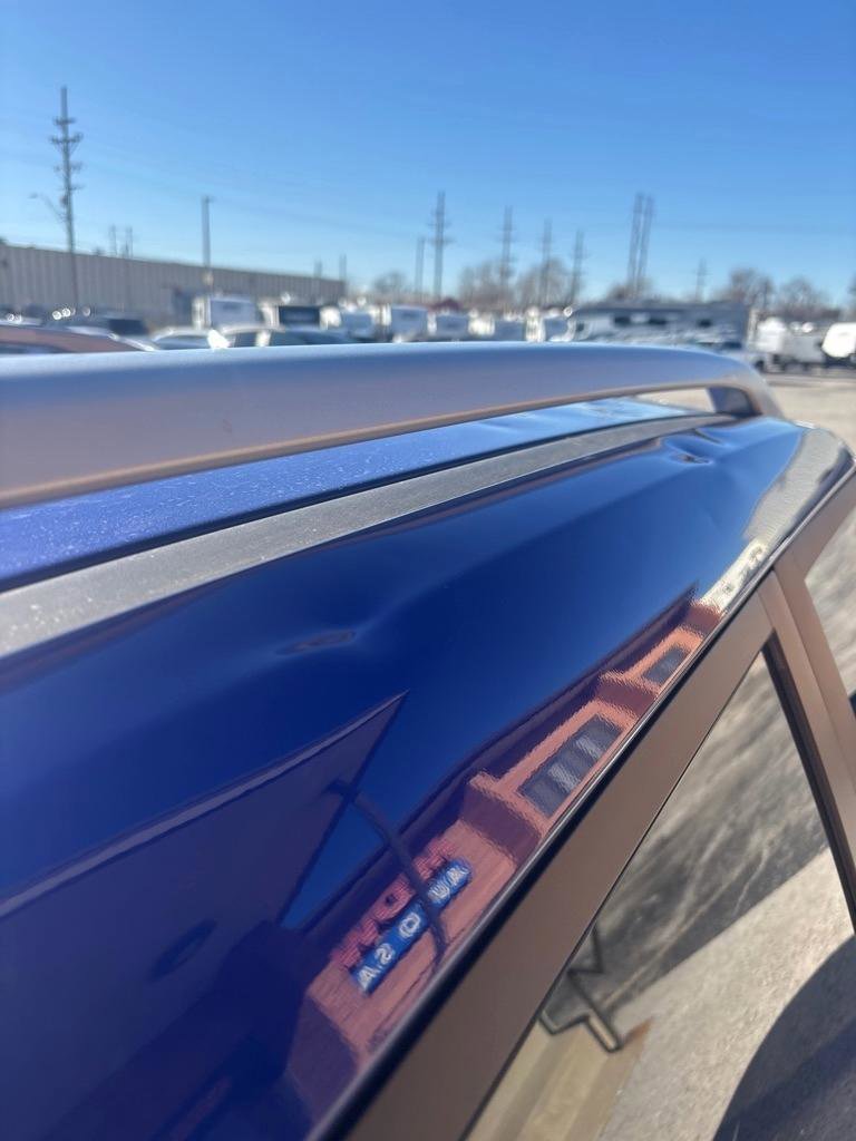 Used 2025 Hyundai Venue Limited FWD image 10