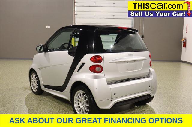 Used 2014 smart fortwo passion RWD image 5