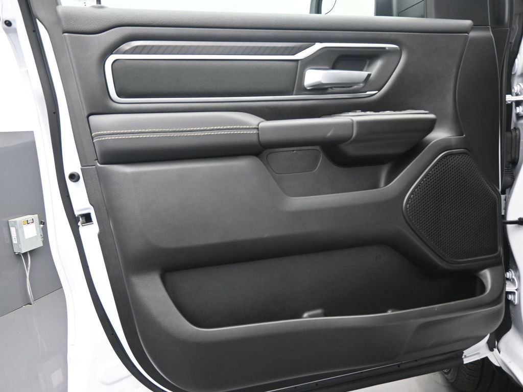 New 2026 RAM 1500 4x4 Crew Cab image 14