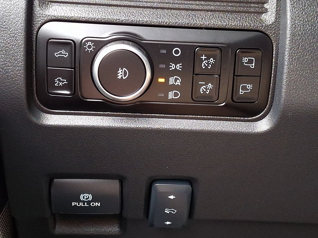 Used 2025 Ford F250 Lariat w/ Lariat Ultimate Package AWD/4WD image 25