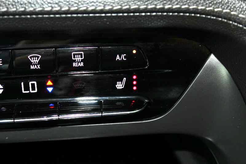 Used 2023 Buick Envision Essence image 36