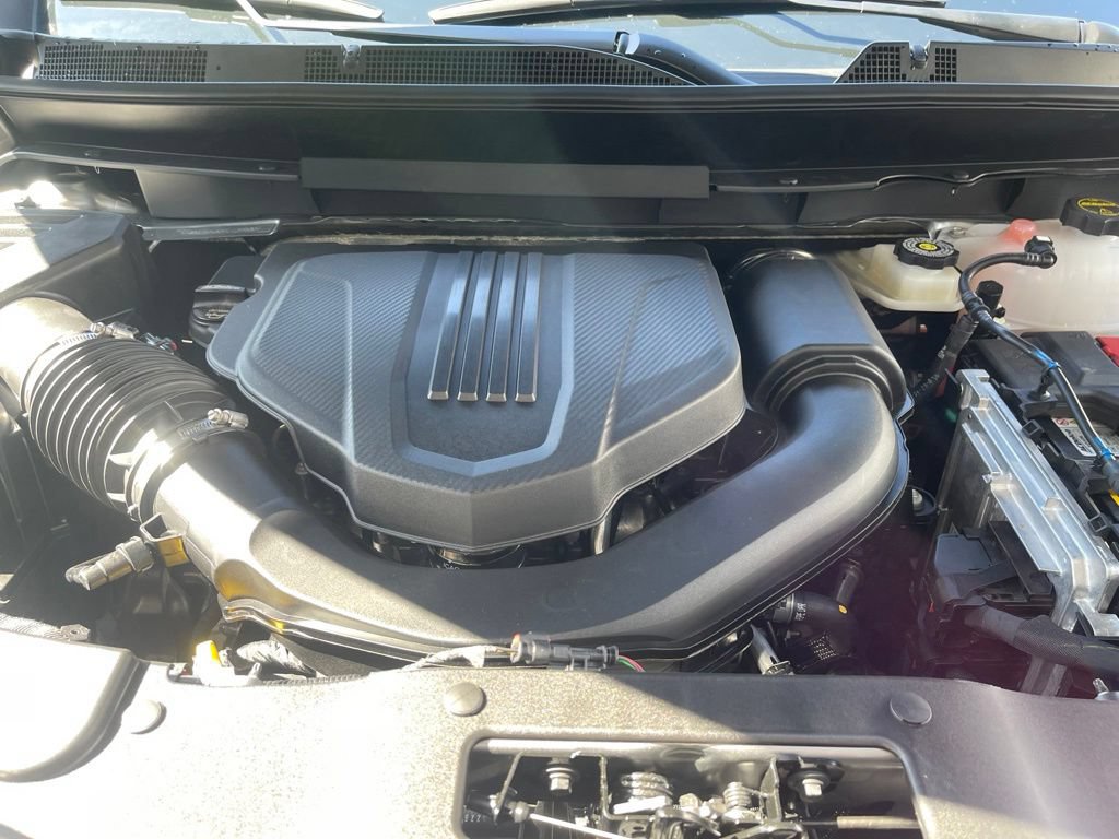 New 2027 Chevrolet Traverse Z71 w/ LPO, Floor Liner Package AWD/4WD image 24