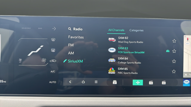 New 2027 Kia EV3 Wind FWD image 31