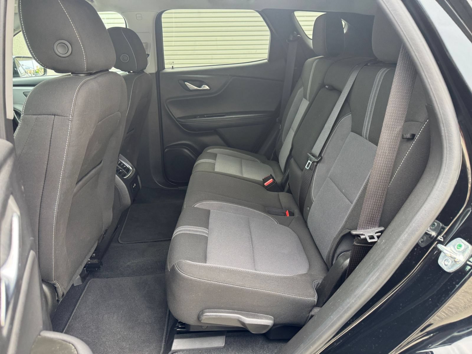Used 2025 Chevrolet Blazer LT FWD image 26