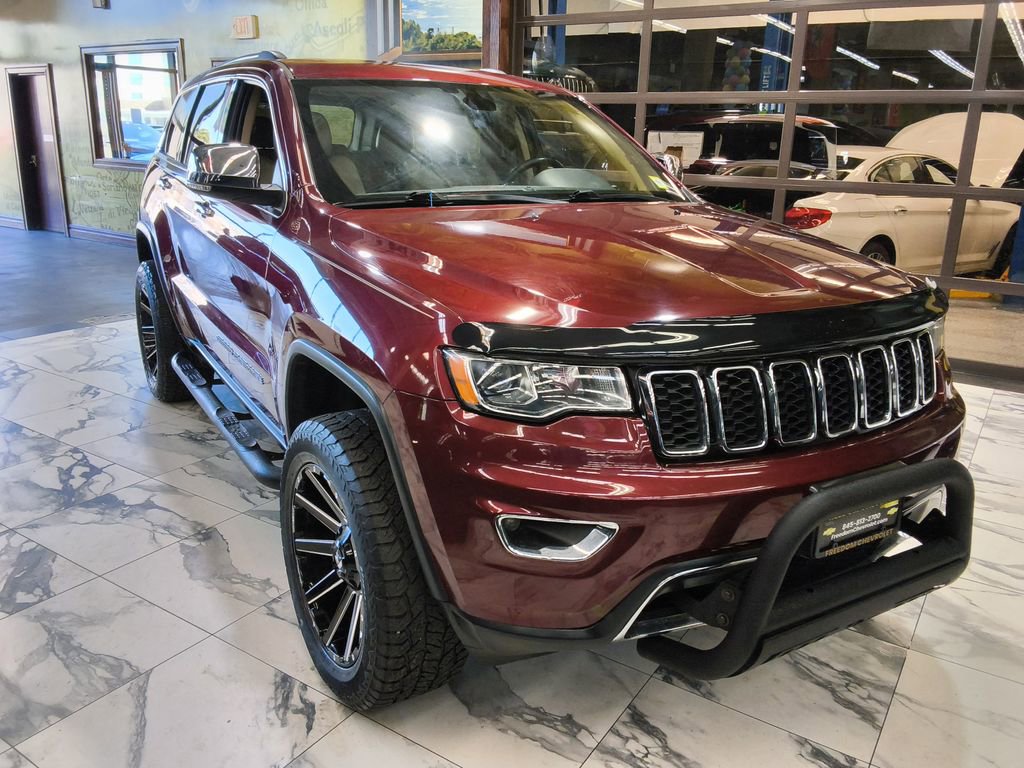 Used 2018 Jeep Grand Cherokee Limited image 1