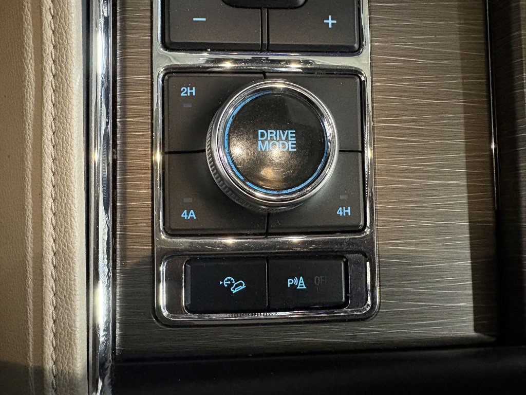 Used 2022 Ford Expedition Limited image 10