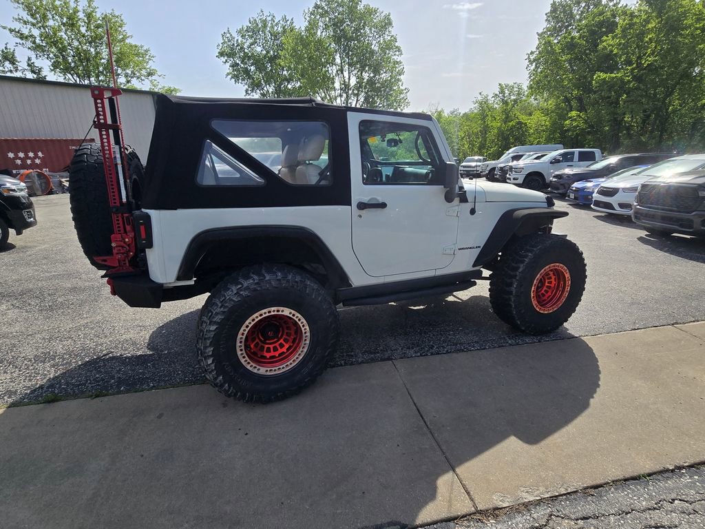 Used 2017 Jeep Wrangler Rubicon w/ Power Convenience Group AWD/4WD image 9