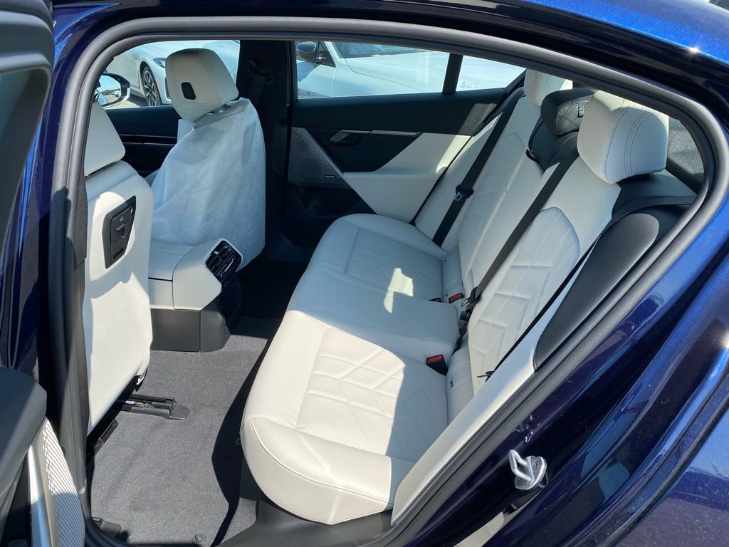 New 2026 BMW 530i xDrive AWD/4WD image 7