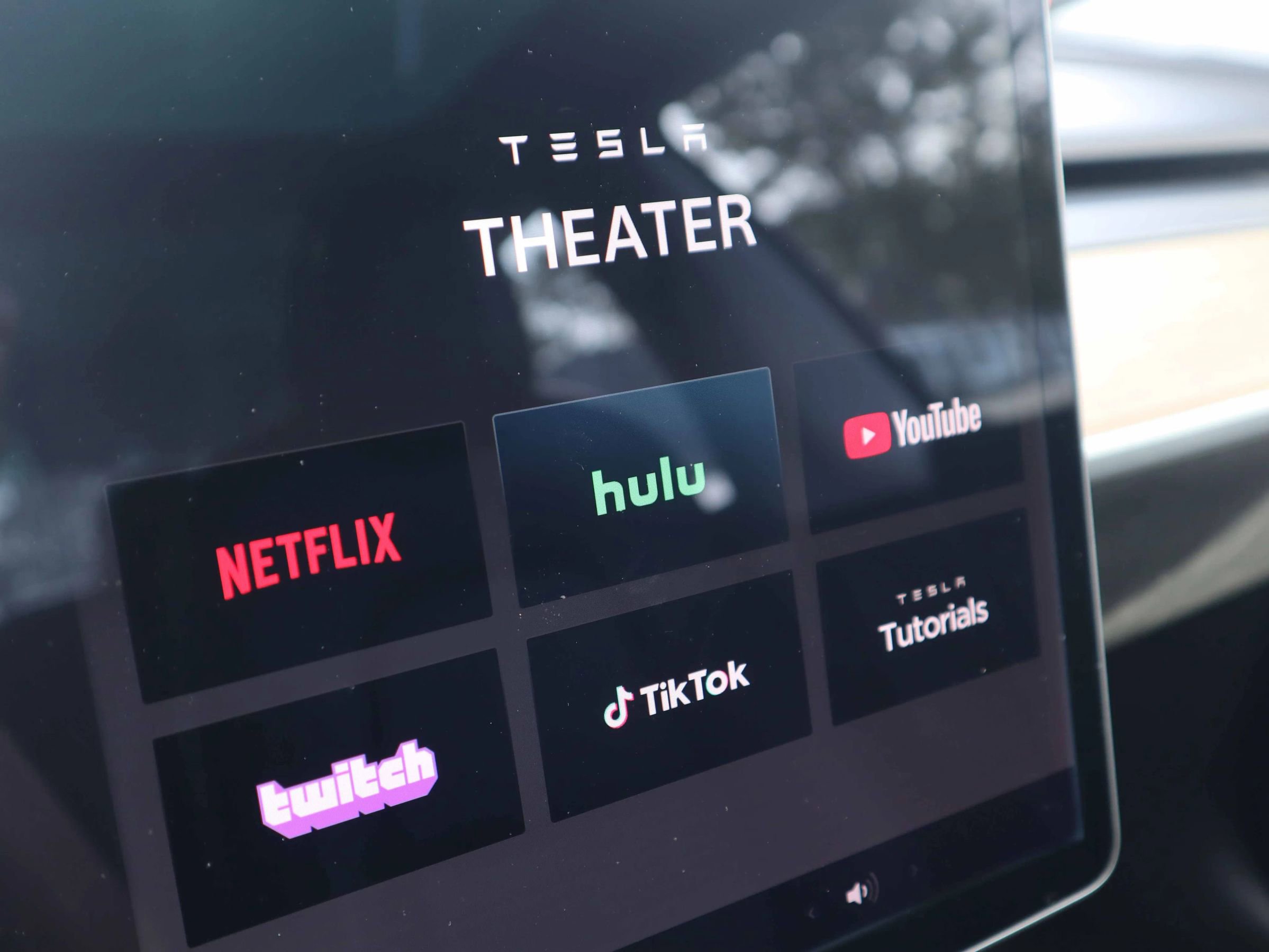 Used 2019 Tesla Model 3 Long Range image 21