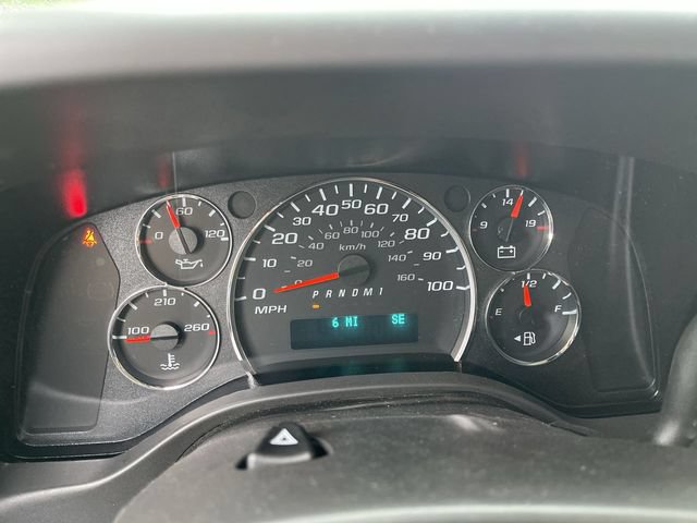 New 2025 Chevrolet Express 2500 w/ Driver Convenience Package RWD image 9