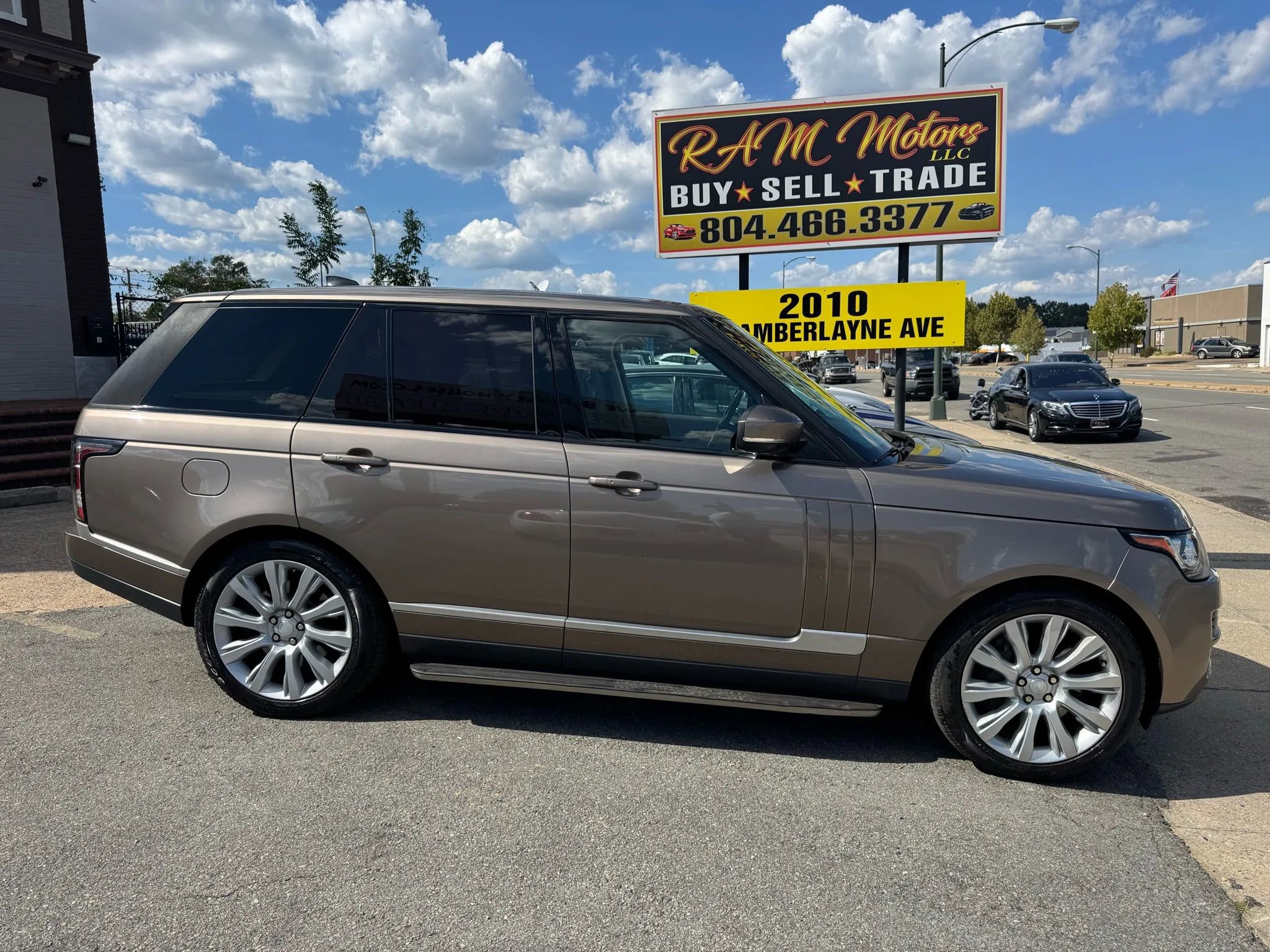 Used 2017 Land Rover Range Rover Supercharged image 3