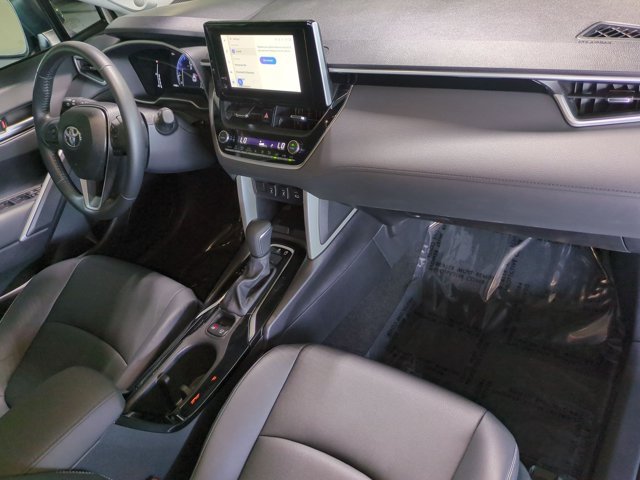 Used 2025 Toyota Corolla Cross XLE w/ Convenience Package FWD image 22