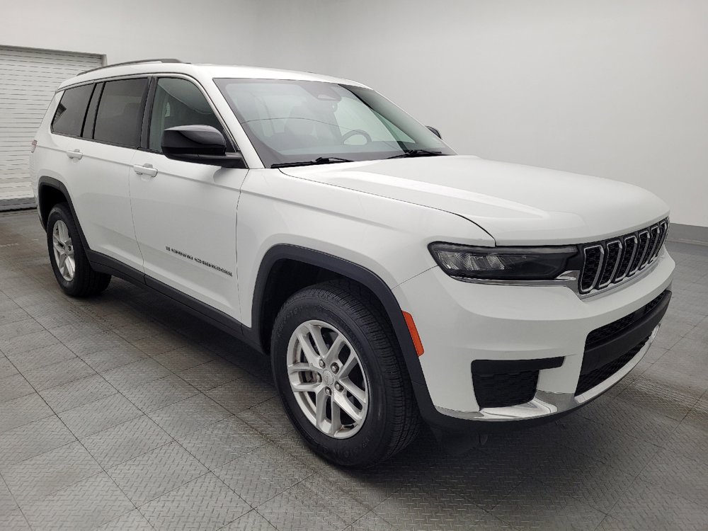 Used 2023 Jeep Grand Cherokee L Laredo RWD image 13
