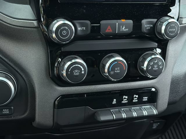Used 2025 RAM 1500 Warlock AWD/4WD image 25