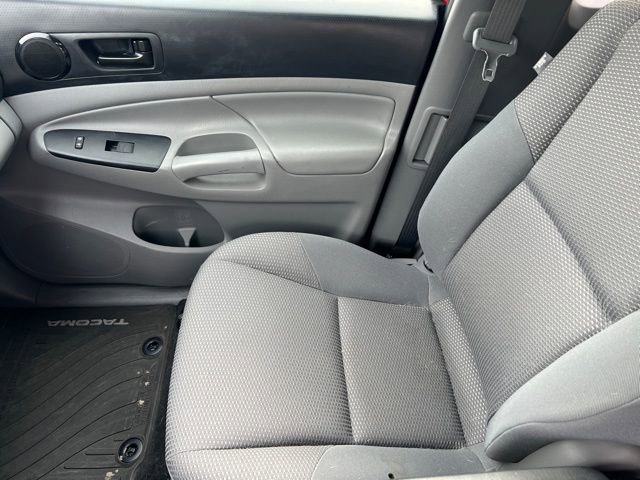 Used 2014 Toyota Tacoma 4x4 Access Cab V6 image 10