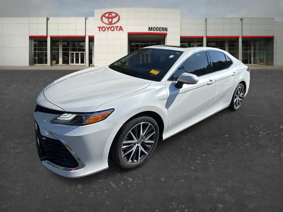 Used 2023 Toyota Camry XLE w/ Navigation Package FWD image 25