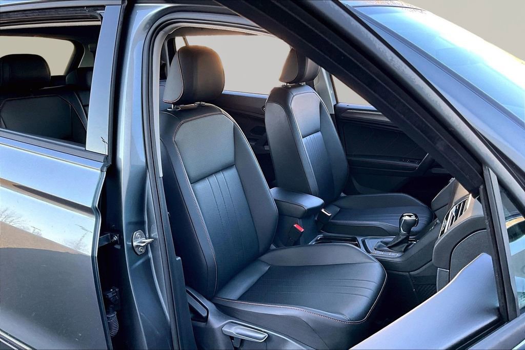 Used 2024 Volkswagen Tiguan Wolfsburg Edition image 19