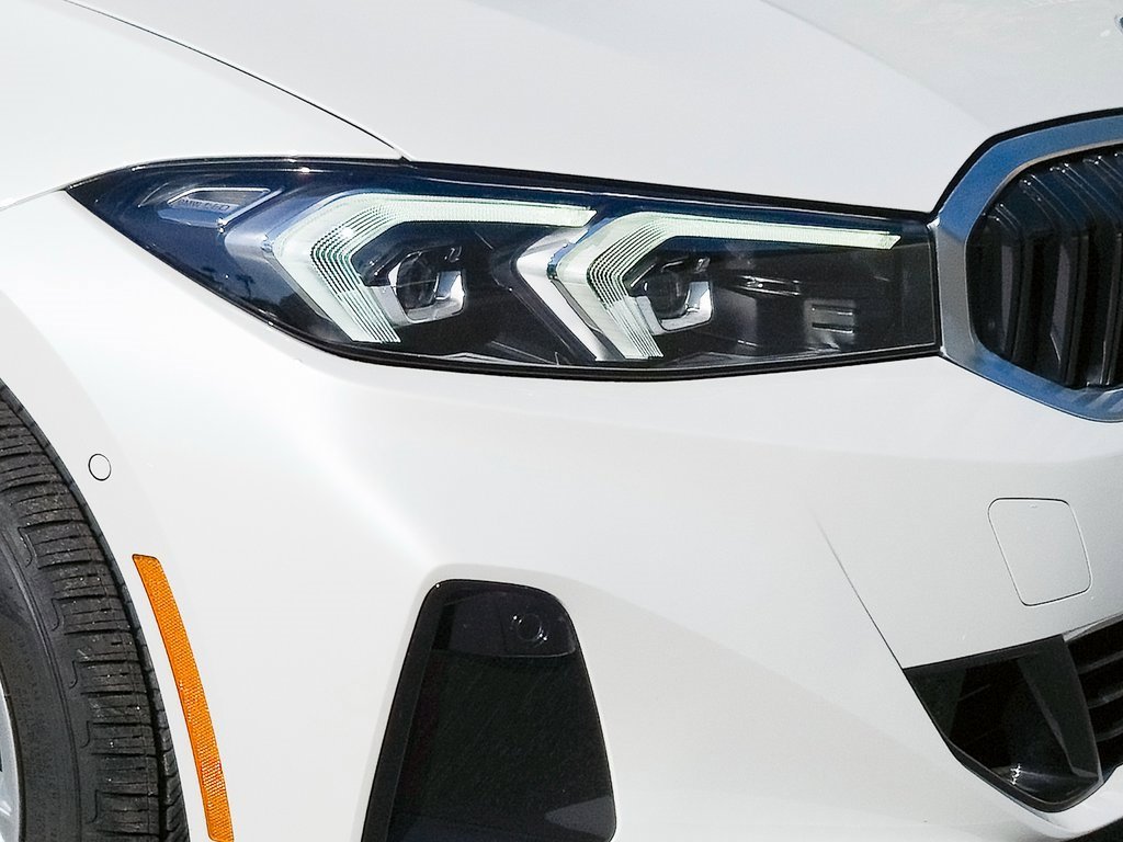 Used 2025 BMW 330i Sedan w/ Parking Assistance Package image 8