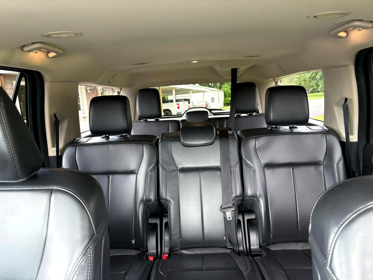 Used 2023 Ford Expedition Max XLT image 31