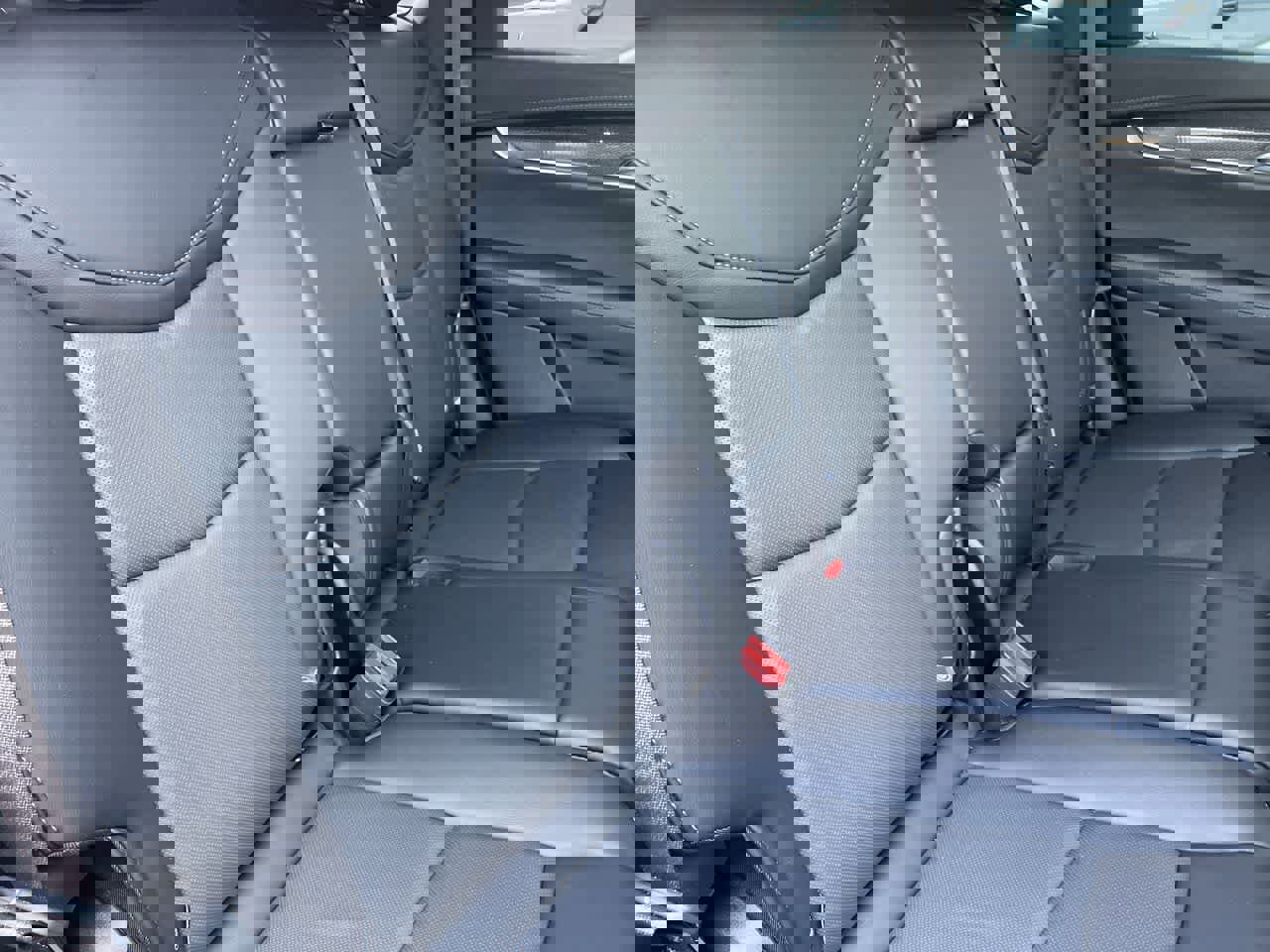 Used 2024 Cadillac XT5 Sportv w/ Technology Package AWD/4WD image 15