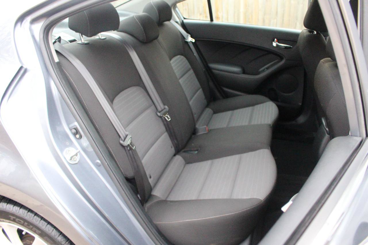 Used 2017 Kia Forte S w/ S Technology Package image 34