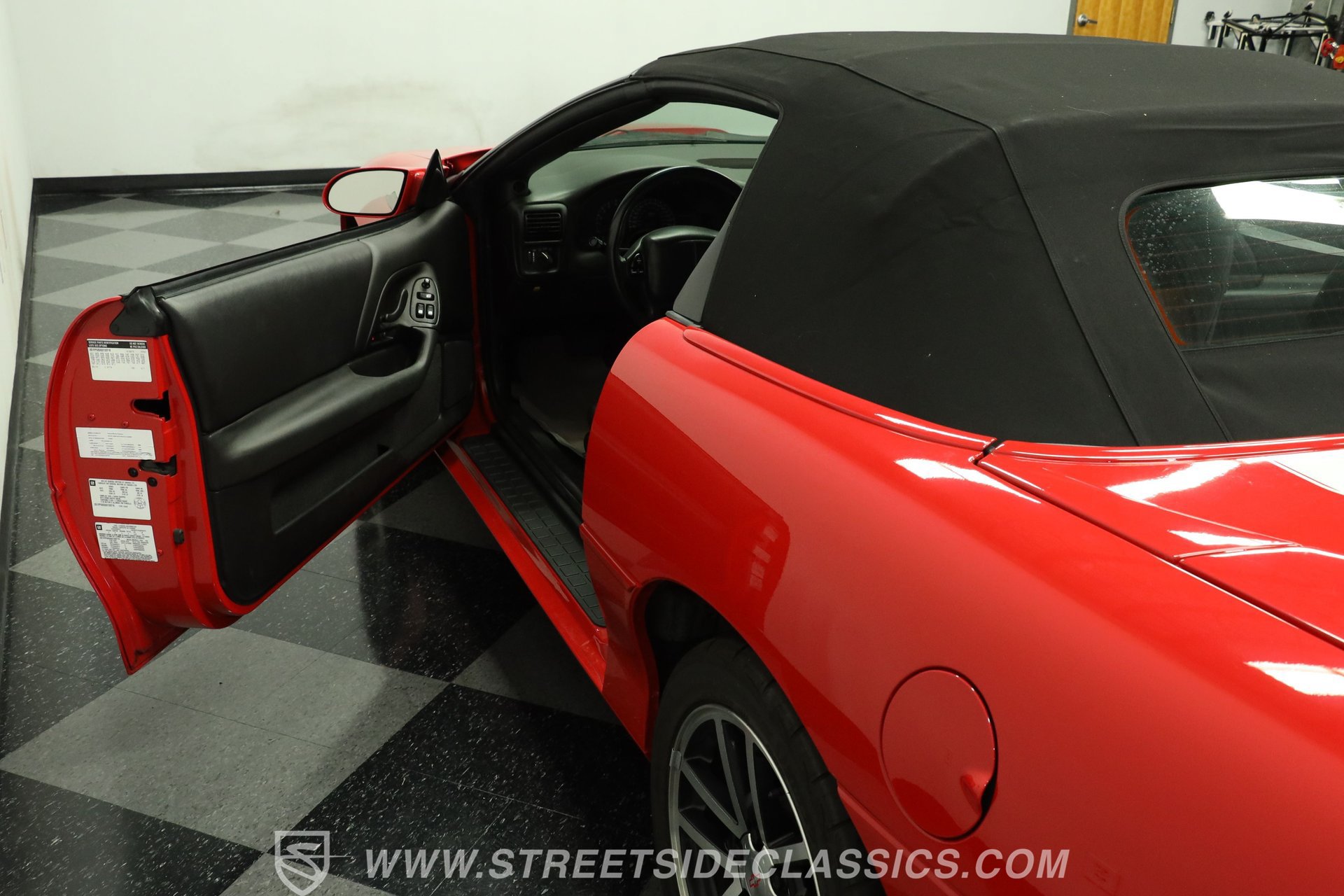 Used 2002 Chevrolet Camaro Z28 RWD image 33