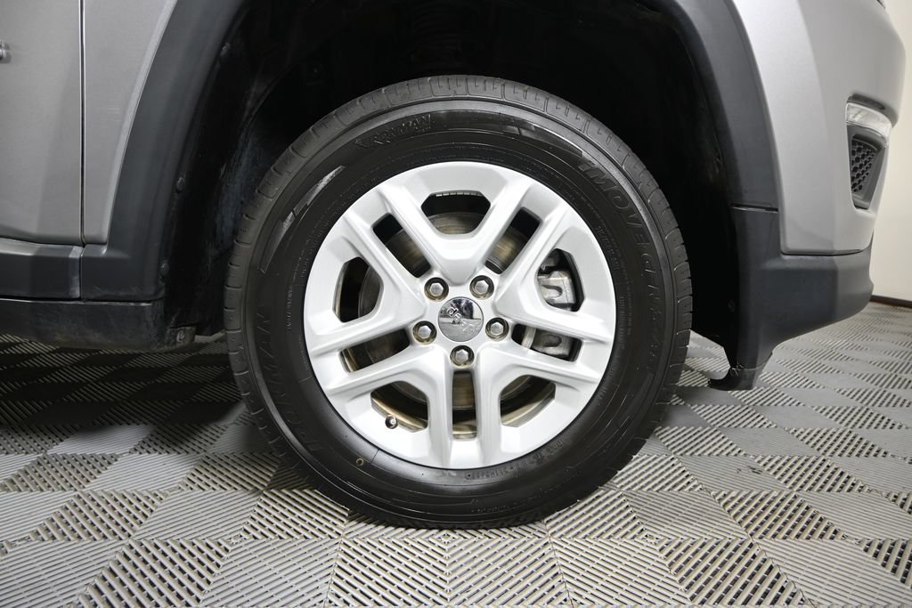 Used 2018 Jeep Compass Sport AWD/4WD image 11