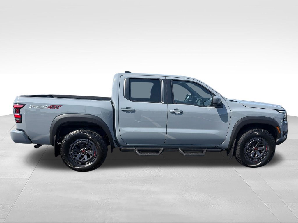 Used 2025 Nissan Frontier PRO-4X AWD/4WD image 7