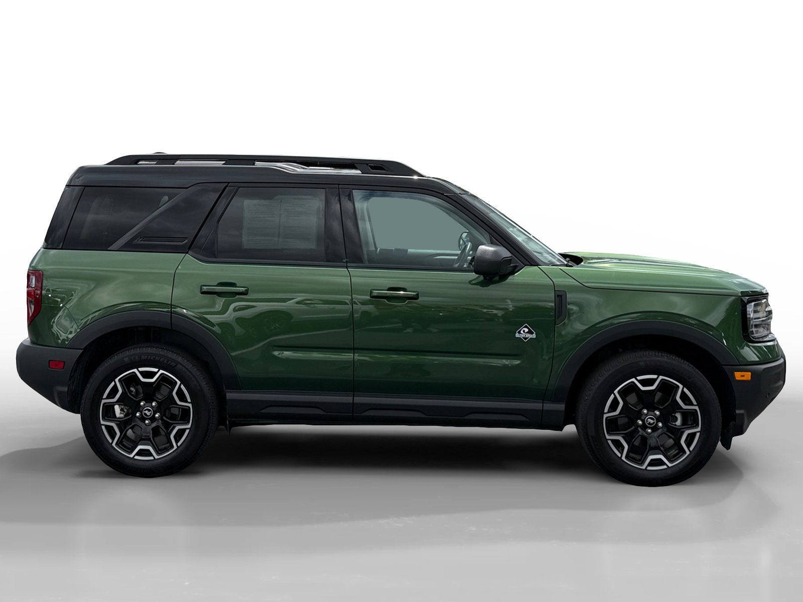 Certified 2025 Ford Bronco Sport Outer Banks w/ Outer Banks Tech Package+ AWD/4WD image 6