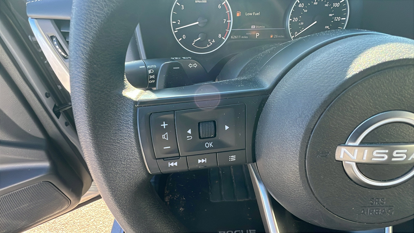 Used 2024 Nissan Rogue S image 26