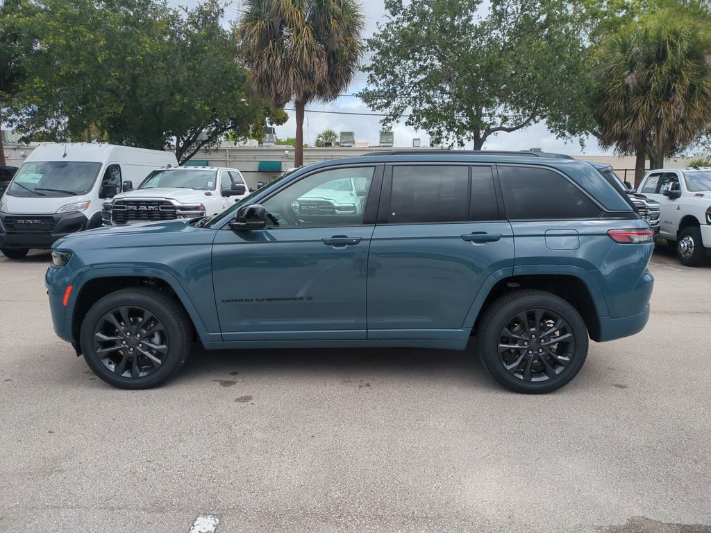 New 2026 Jeep Grand Cherokee Limited AWD/4WD image 8