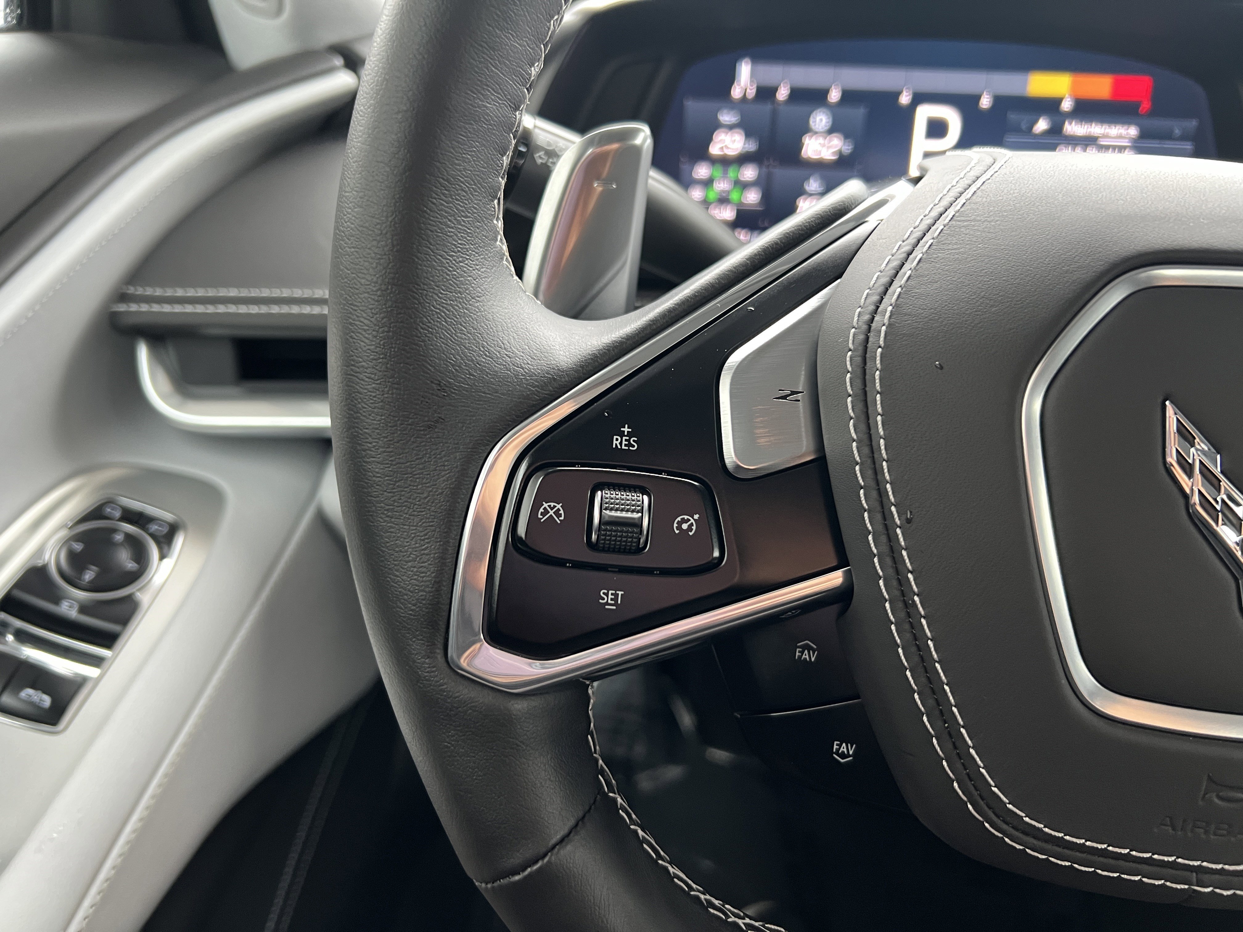 Used 2021 Chevrolet Corvette Stingray Premium Cpe w/ Battery Protection Package image 25