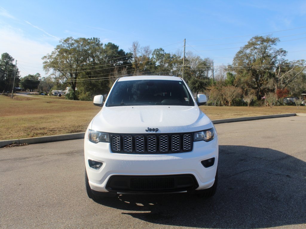 Used 2019 Jeep Grand Cherokee Altitude image 8