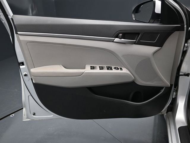 Used 2017 Hyundai Elantra SE image 14