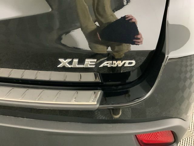 Used 2017 Toyota Highlander XLE image 14