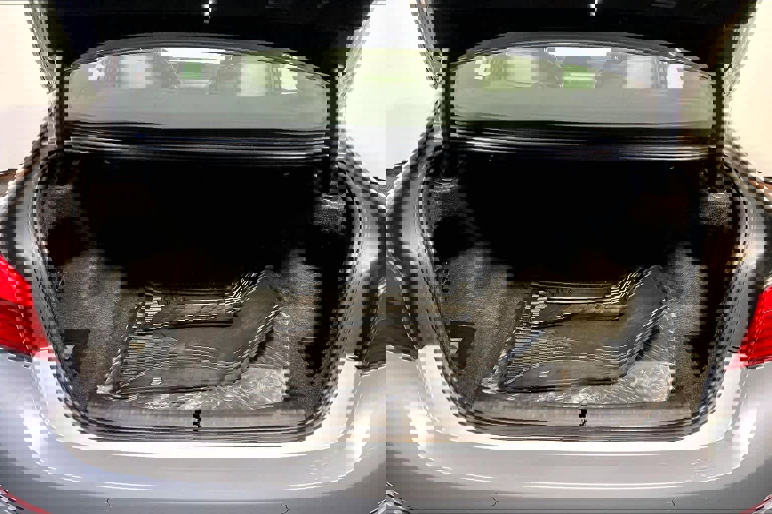 Used 2018 BMW 540i xDrive image 36