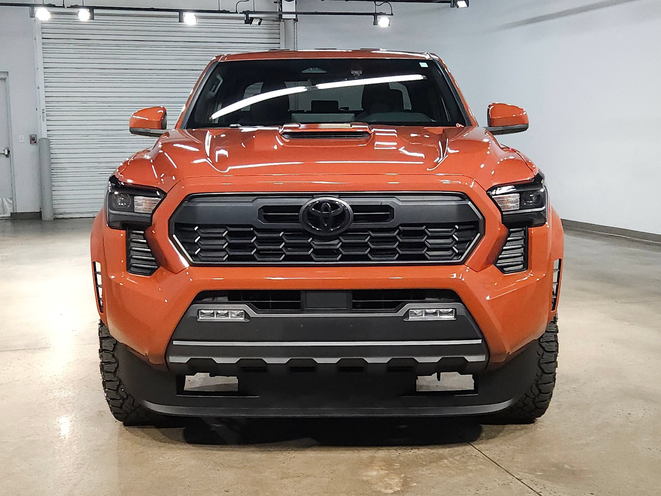 Certified 2025 Toyota Tacoma TRD Sport AWD/4WD image 2