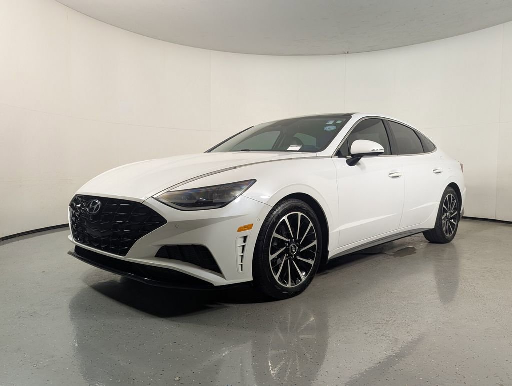 Used 2021 Hyundai Sonata Limited w/ Preferred Accessory Package image 4