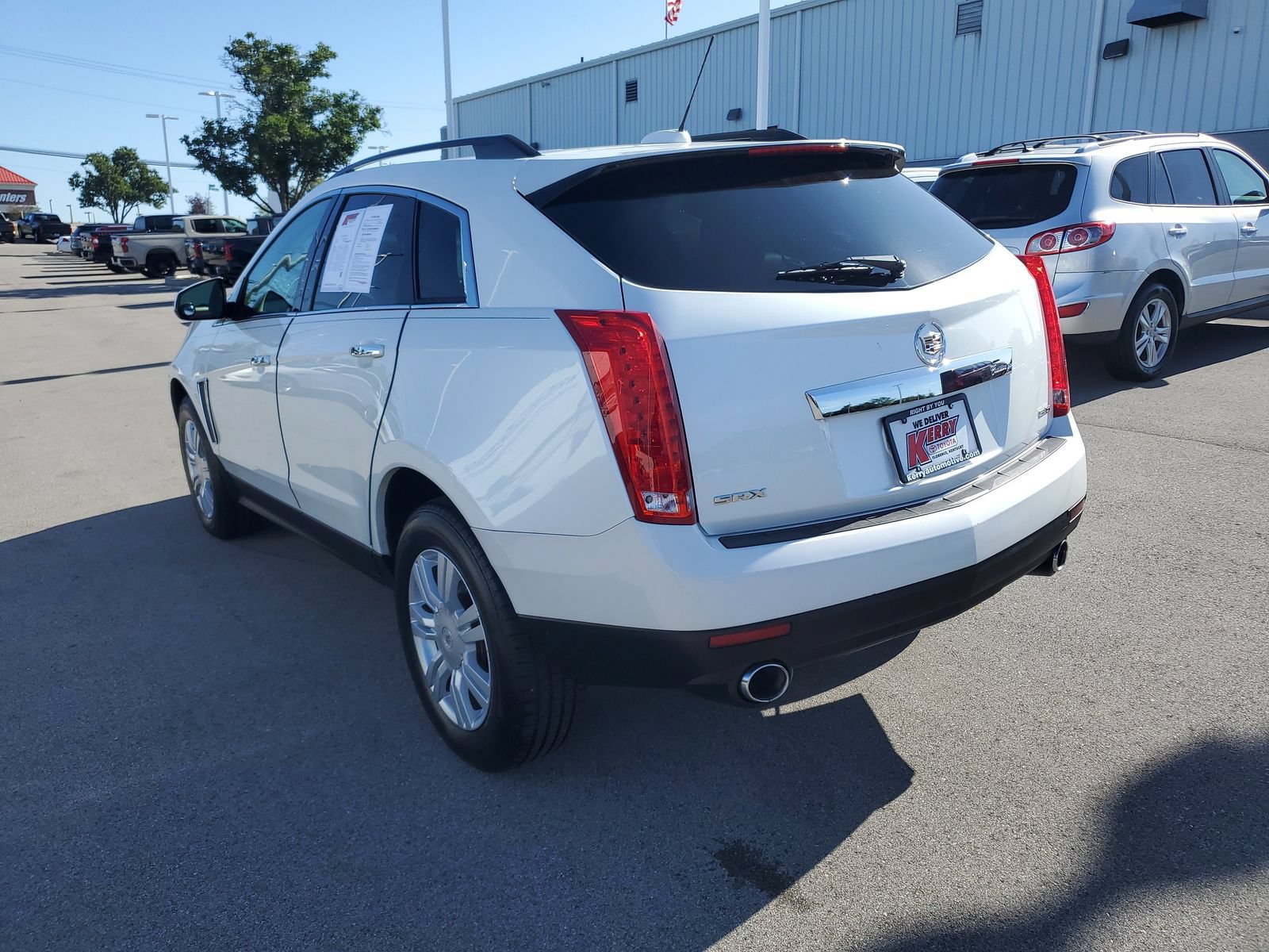 Used 2015 Cadillac SRX FWD image 3