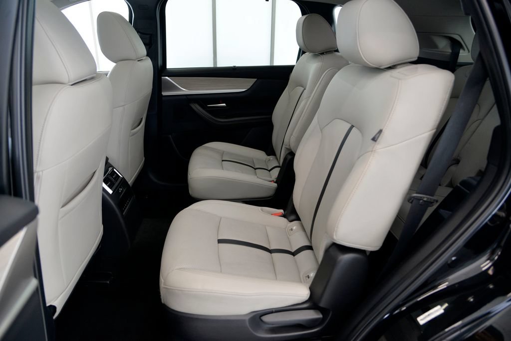 Certified 2024 MAZDA CX-90 Plug-In Hybrid w/ Premium Pkg AWD/4WD image 28
