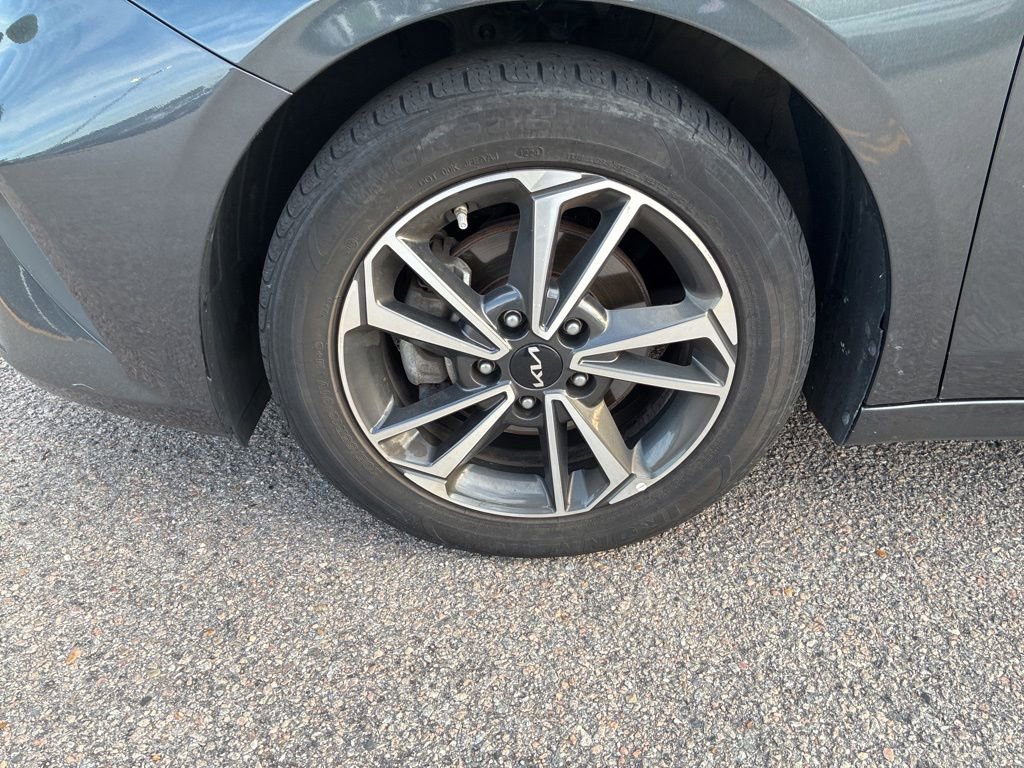 Used 2023 Kia Forte LXS FWD image 10