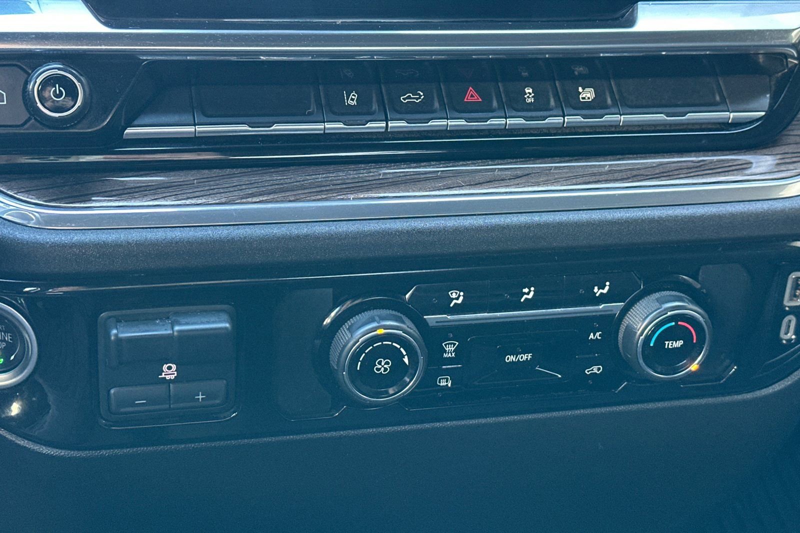 Used 2024 Chevrolet Silverado 2500 LT image 26