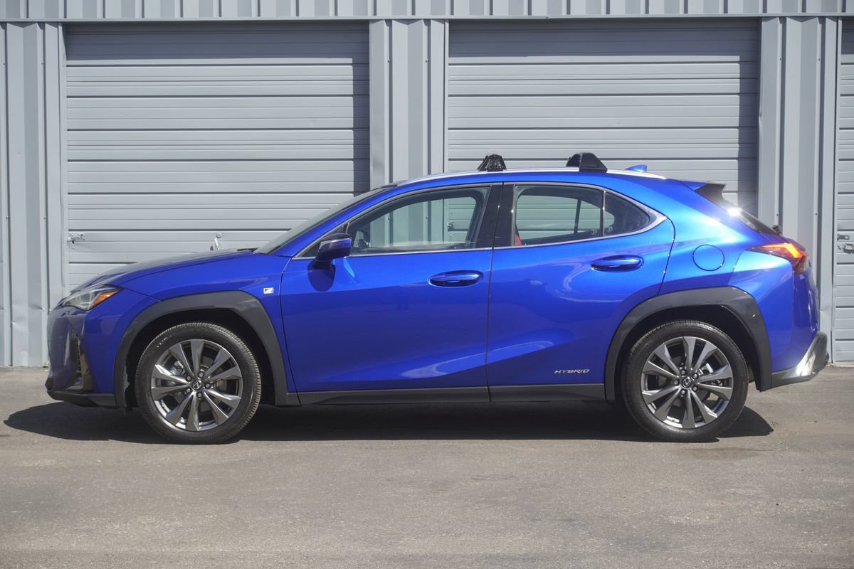 Used 2019 Lexus UX 250h F Sport w/ F Sport Premium Package AWD/4WD image 2