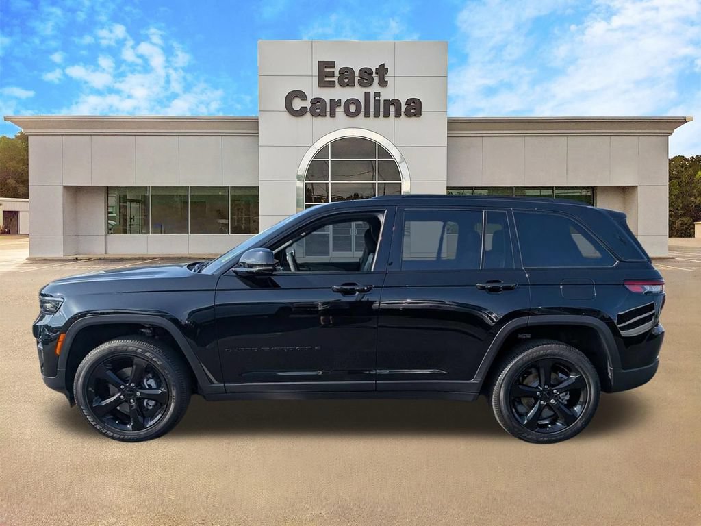 Certified 2024 Jeep Grand Cherokee Altitude AWD/4WD image 6
