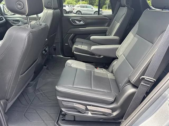 Used 2024 Chevrolet Tahoe Premier w/ Premium Package AWD/4WD image 18