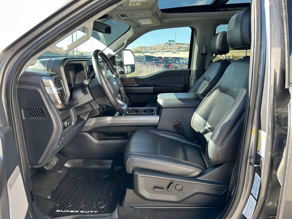 Used 2026 Ford F350 Lariat w/ Black Appearance Package AWD/4WD image 8