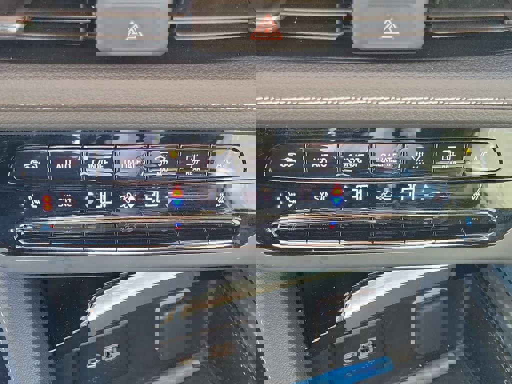 Used 2023 Buick Envision Preferred w/ Sport Touring Package image 29