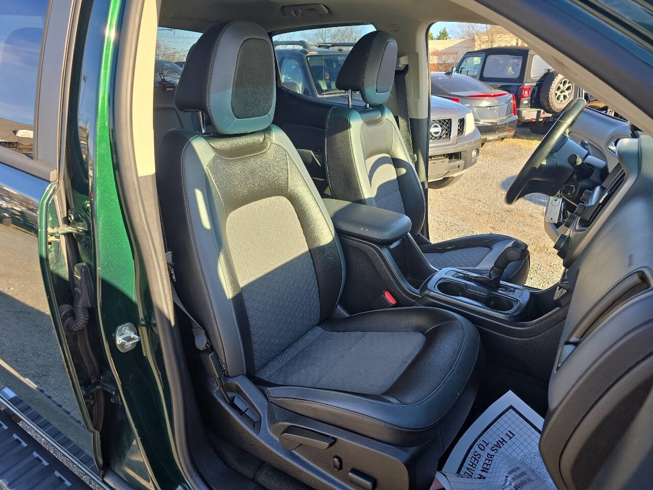 Used 2015 Chevrolet Colorado Z71 image 13